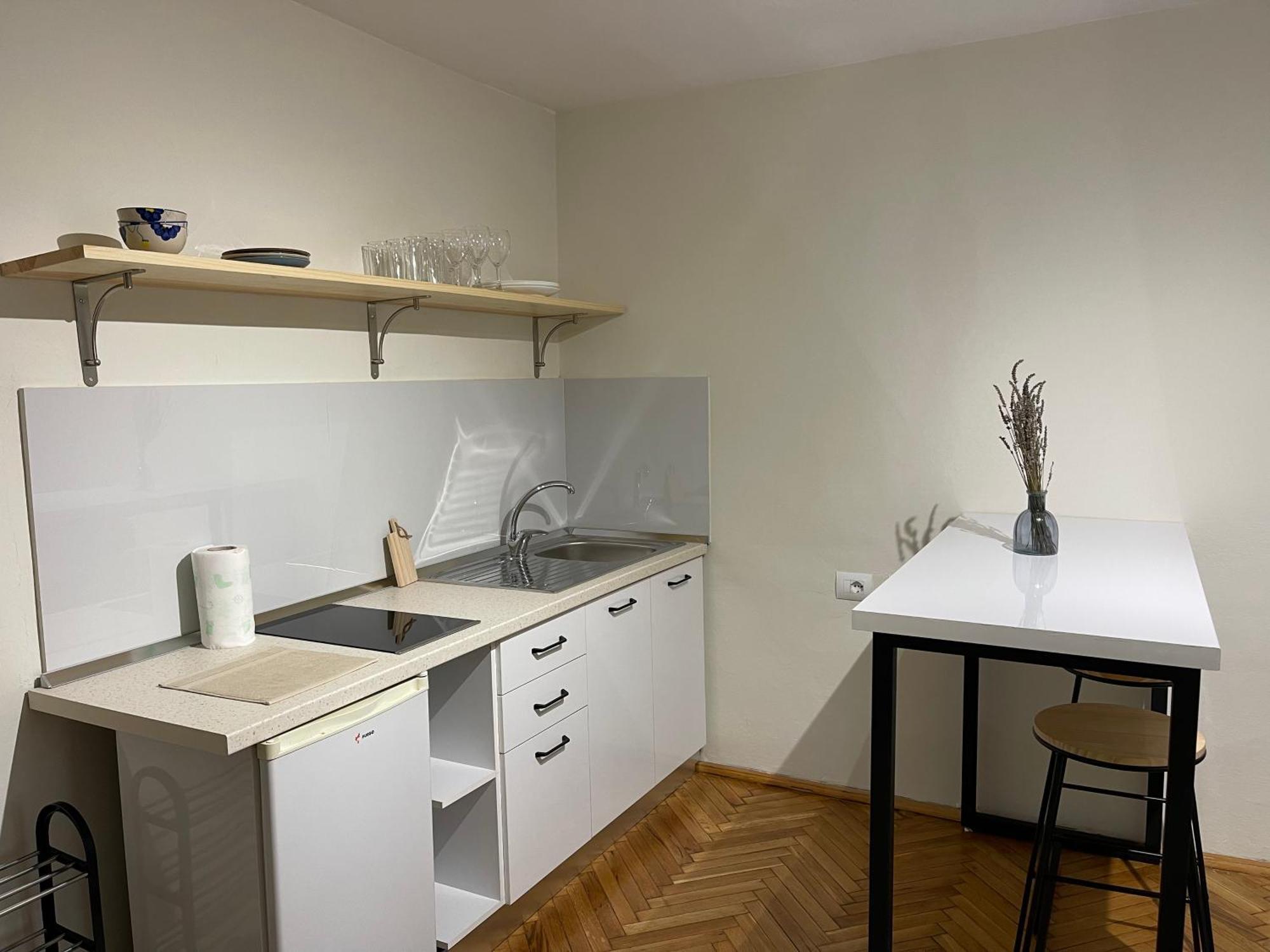 Cozy Apartment, In The Center Of Тирана Экстерьер фото